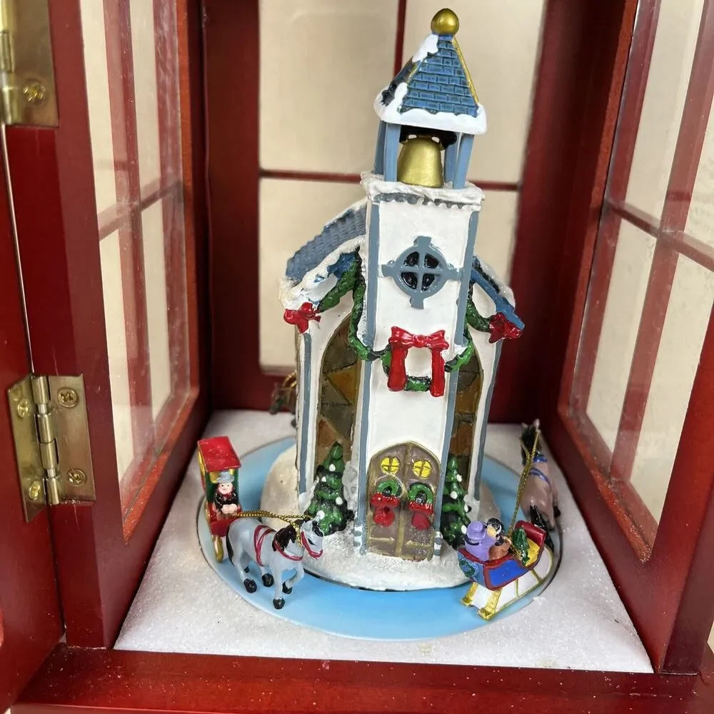 2009 Mr. Christmas Musical Animated Lighted Church Curio Cabinet 30 Songs w/cord